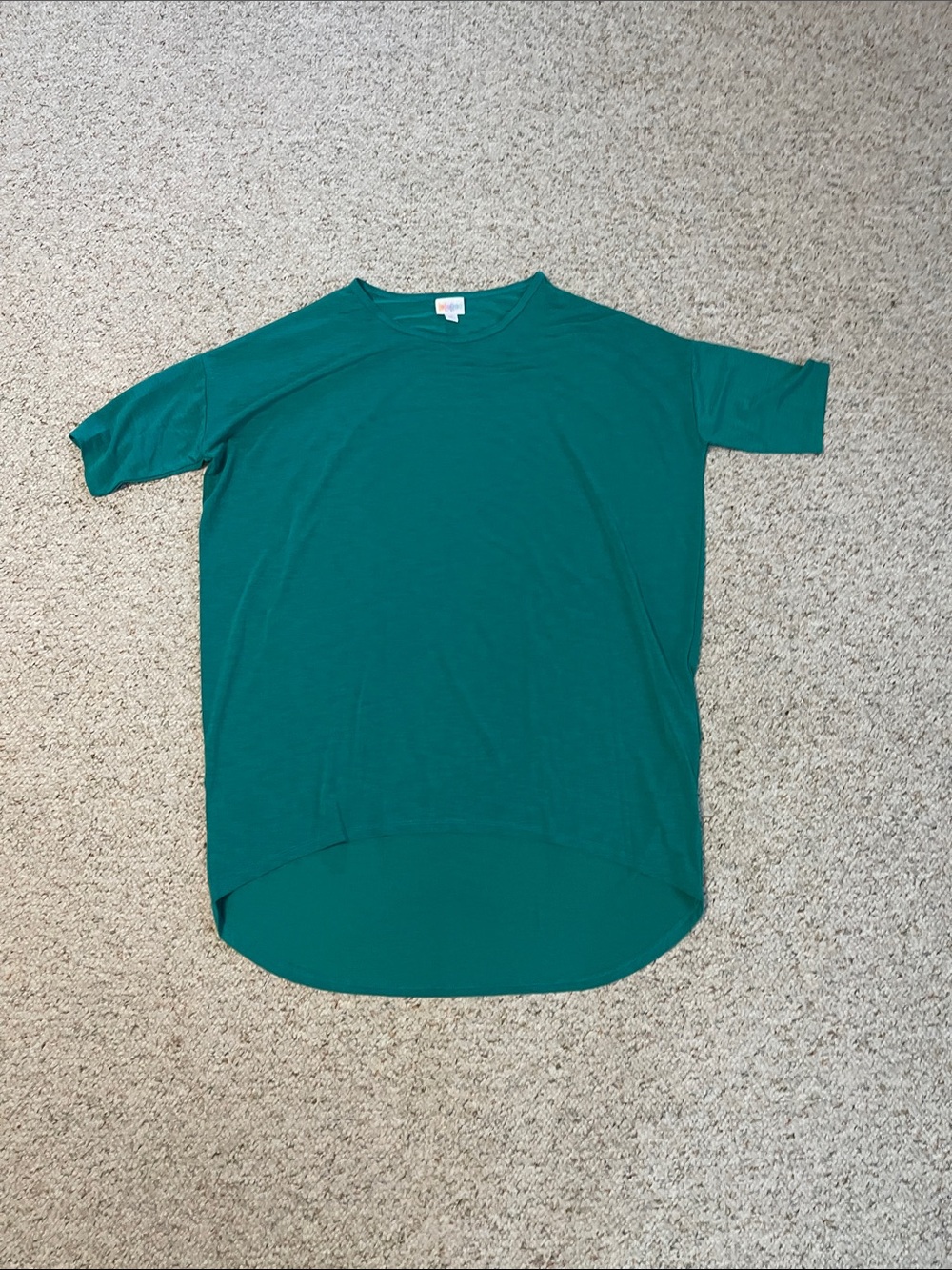 LuLaRoe Assorted Women’s Short Sleeve Tees in Blue, Green, Red, Cream - Picture 14 of 16